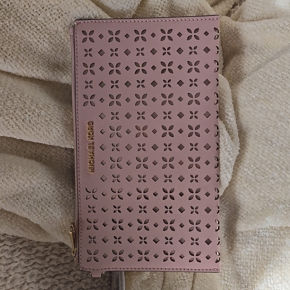 Michael Kors Ballet Pink Jet Set - Picture 2 of 5